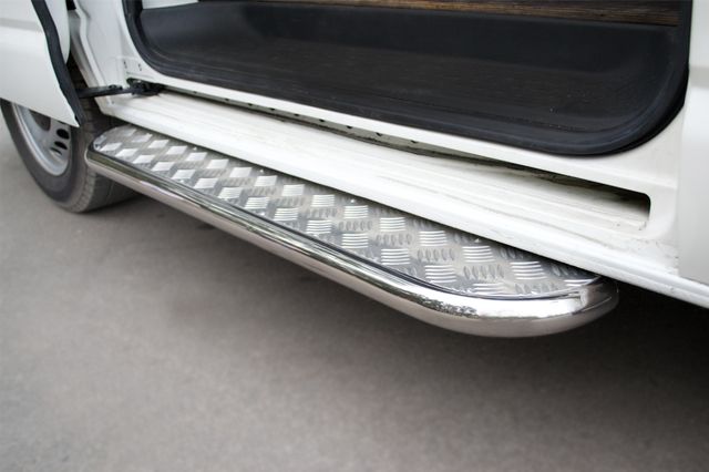 Защита порогов RusStal труба d42 с листом для Volkswagen Transporter T5 kasten 2003-2009. Артикул VTRL-000605