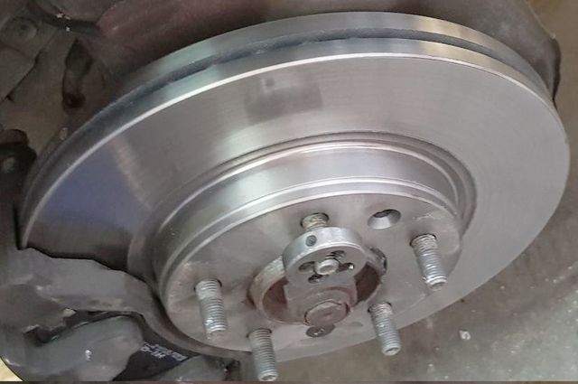 Тормозной диск Bosch передний для Mazda 6 I (GG) 2002-2007. Артикул 0 986 479 132