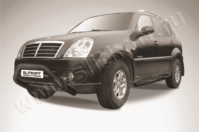 Кенгурятник Slitkoff d76 низкий широкий мини ЧЕРНЫЙ матовый для SsangYong Rexton II 2010-2012. Артикул SSR005B