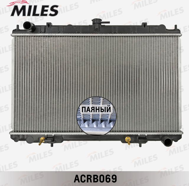 Радиатор охлаждения двигателя Miles для Nissan Maxima A33 2000-2003. Артикул ACRB069