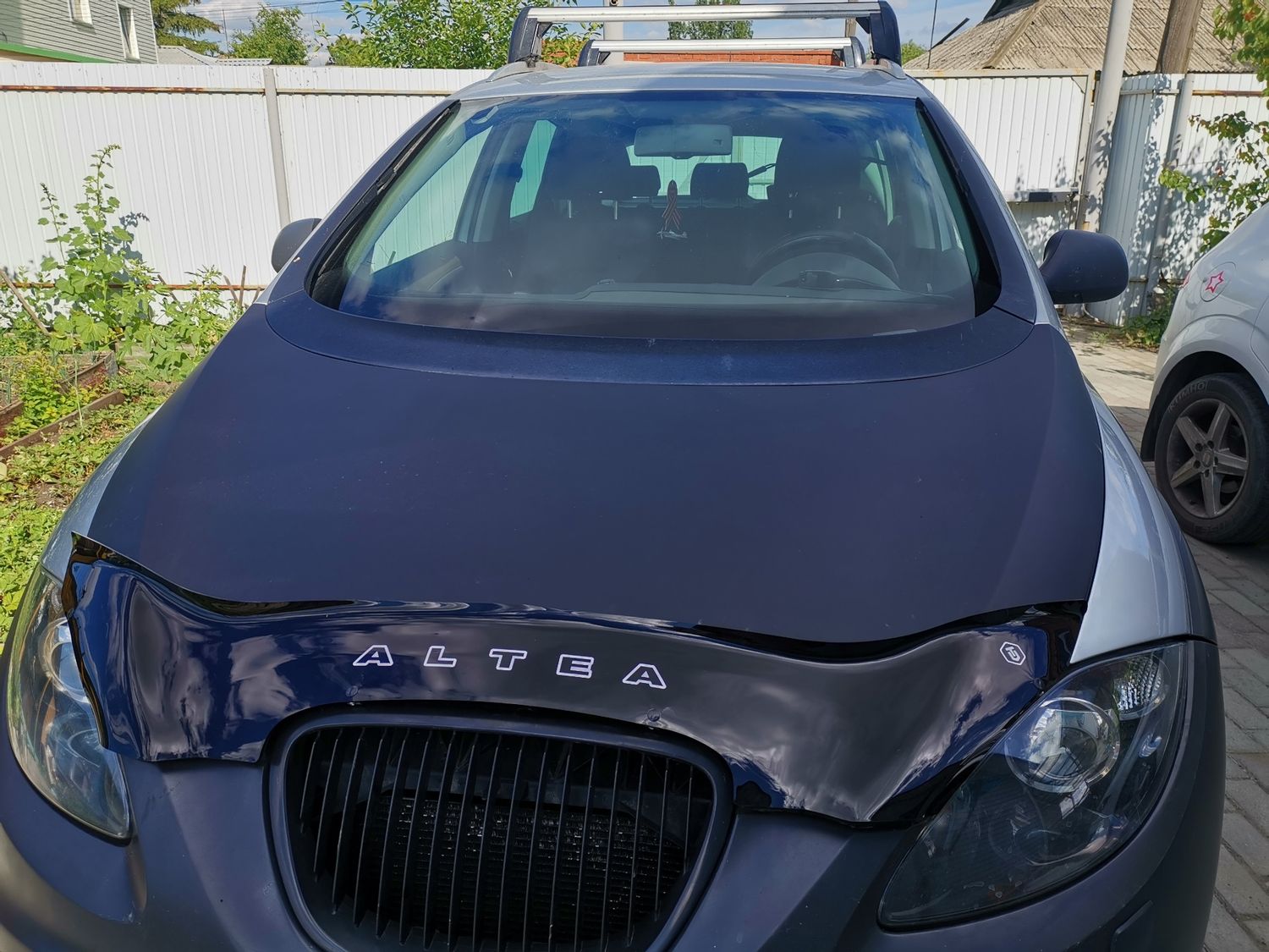 Дефлектор VT52 для капота Seat Altea 2004-2009. Артикул ST01VT