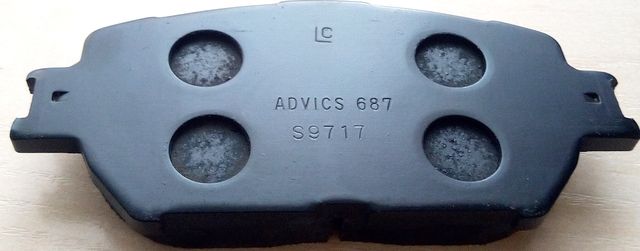 Тормозные колодки Advics передние для Ford Explorer III 2000-2005. Артикул SN687