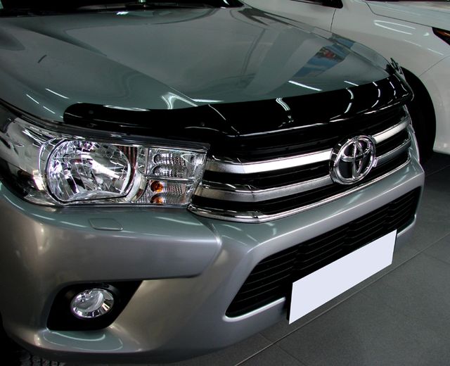 Дефлектор SIM для капота Toyota Hilux VIII 2015-2020. Артикул STOHIL1512