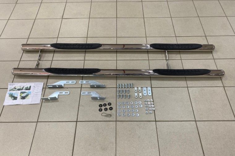 Пороги Tamsan труба D70 с проступями для Volkswagen Crafter 2006-2011 длинная база. Артикул TSSTRMP1UM.91.23