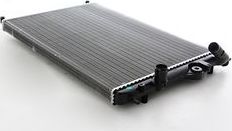 Радиатор охлаждения двигателя BSG (алюминий) для Renault Scenic II 1999-2003. Артикул BSG 75-520-019