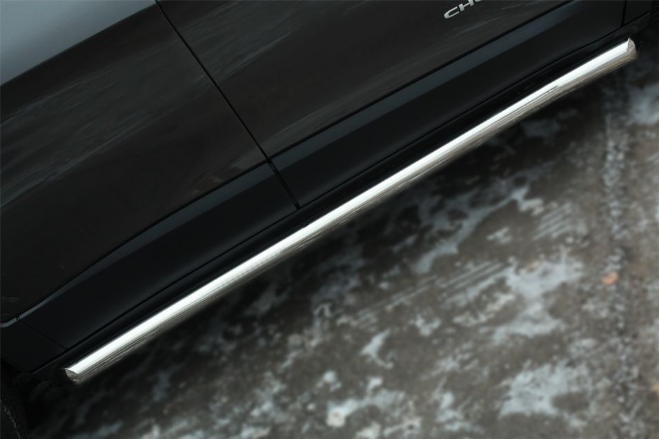 Защита порогов RusStal труба d63 (секции) для Jeep Cherokee KL 2014-2026. Артикул JCT-001986