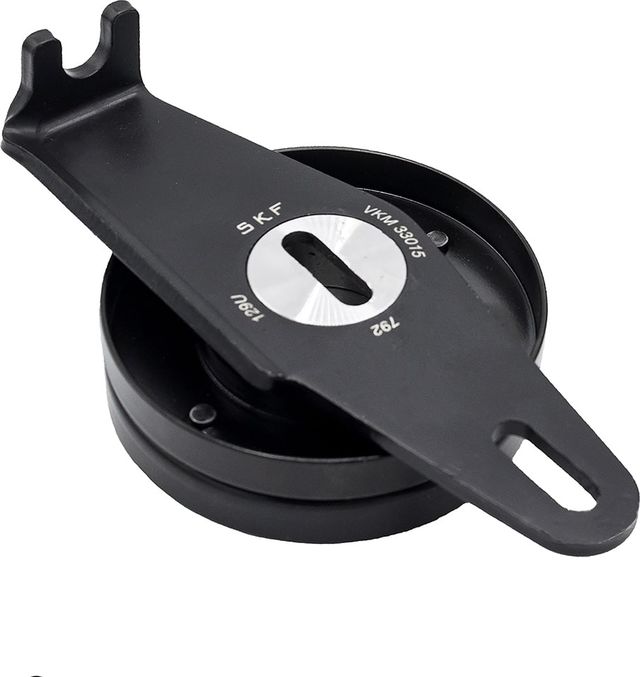 Направляющий (ведущий) ролик приводного поликлинового ремня SKF для Peugeot Boxer II (230) 1994-2002. Артикул VKM 33015