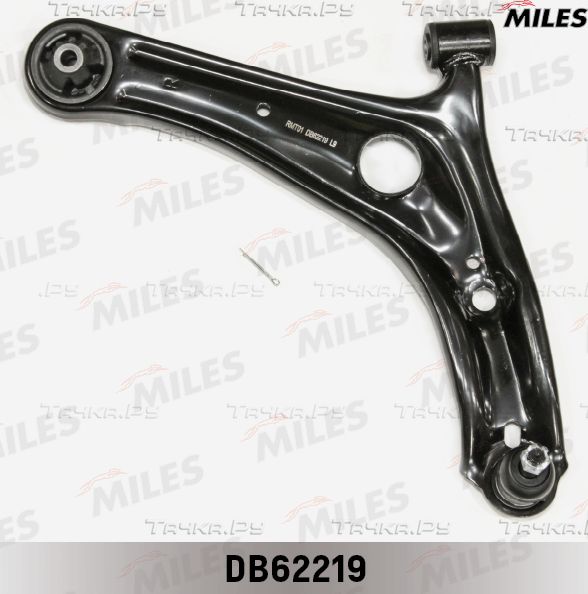 Поперечный рычаг передней подвески Miles правый нижний для Toyota Raum II 2003-2011. Артикул DB62219