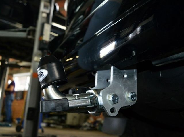 Фаркоп Galia оцинкованный для Lexus GX 470 2003-2009. Быстросъемный крюк. Артикул T065C