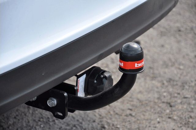 Фаркоп Oris (ранее Bosal) для Ford Focus III седан 2011-2019. Артикул 3968-A