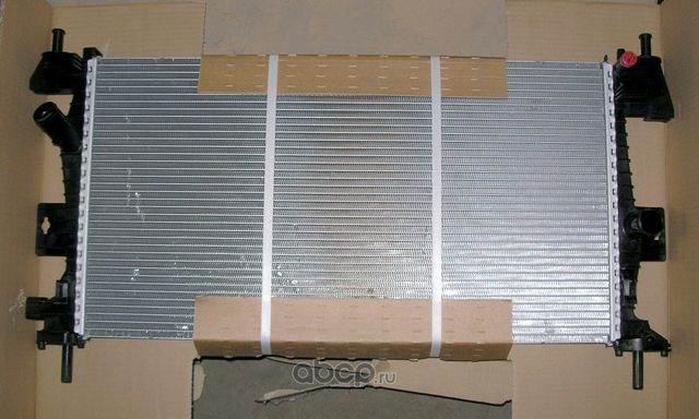 Радиатор охлаждения двигателя Ford. Артикул 1727475
