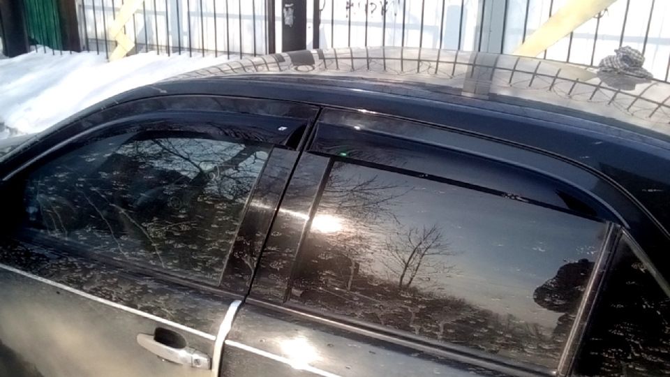 Дефлекторы Cobra Tuning для окон Geely MK седан 2008-2015. Артикул G10108