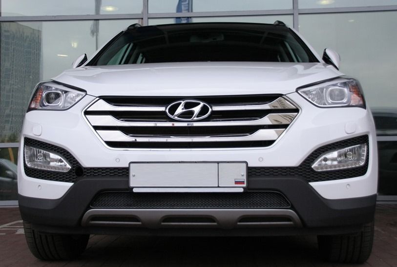 Сетка внешняя Arbori на бампер для Hyundai Santa Fe III 2012-2015. Артикул 01-250212-15B