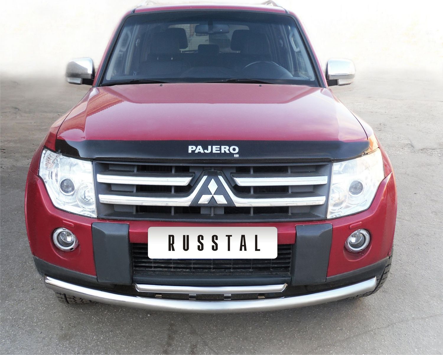 Защита RusStal переднего бампера d76/42 (дуга) для Mitsubishi Pajero IV 2006-2012. Артикул MPZ-000132