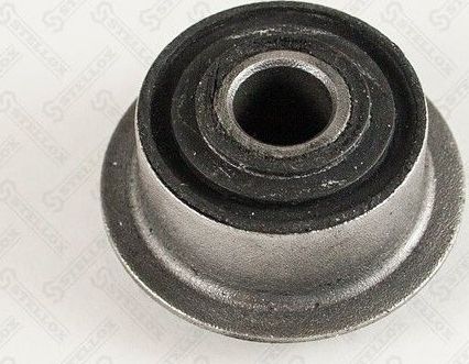 Сайлентблок переднего рычага подвески Stellox. Артикул 72-12339-SX