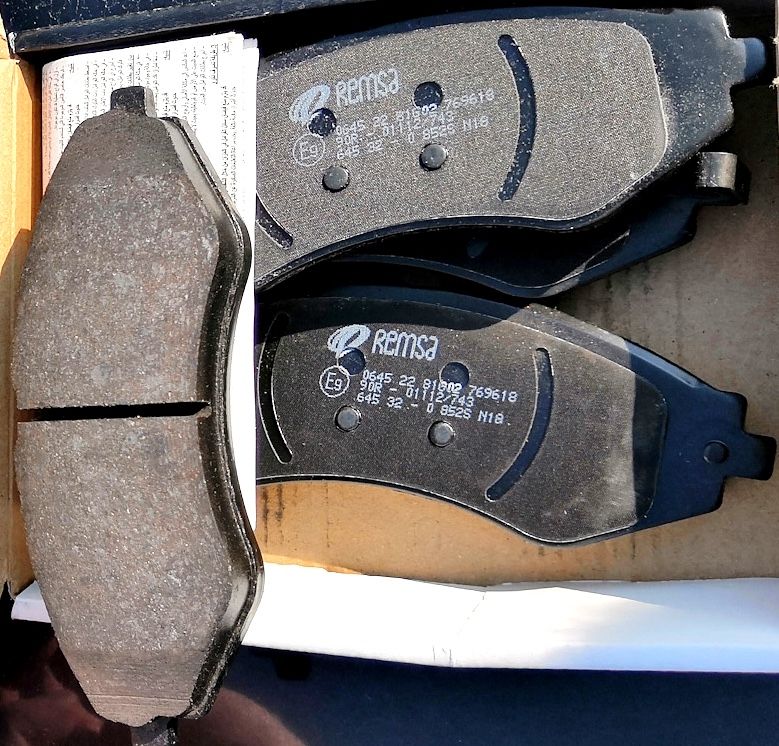 Тормозные колодки Remsa. Артикул 0645.22