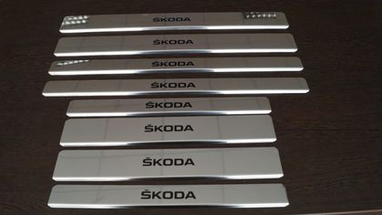Накладки Ладья на внутренние пороги (штамп) для Skoda Rapid I 2012-2020. Артикул 014.29.29