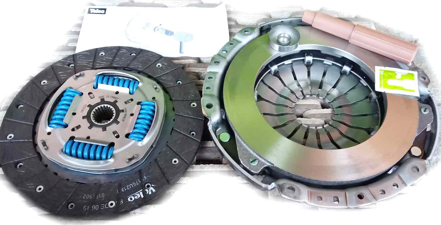 Сцепление (комплект) Valeo KIT2P. Артикул 828448