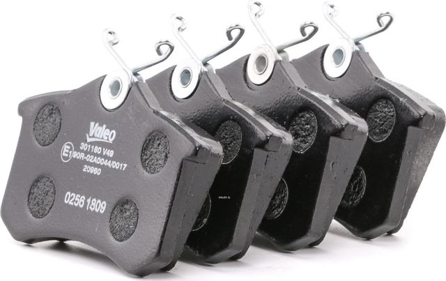 Тормозные колодки Valeo First. Артикул 301180