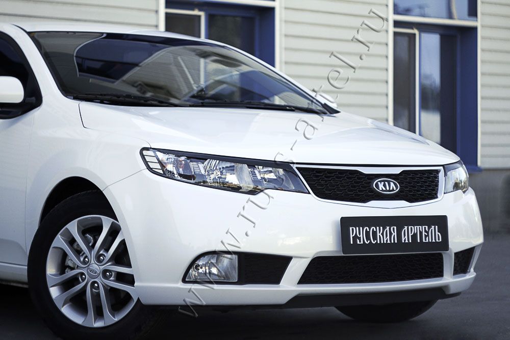 Накладки Русская Артель на передние фары (реснички) для Kia Cerato II седан 2008-2013. Артикул REKC-004800