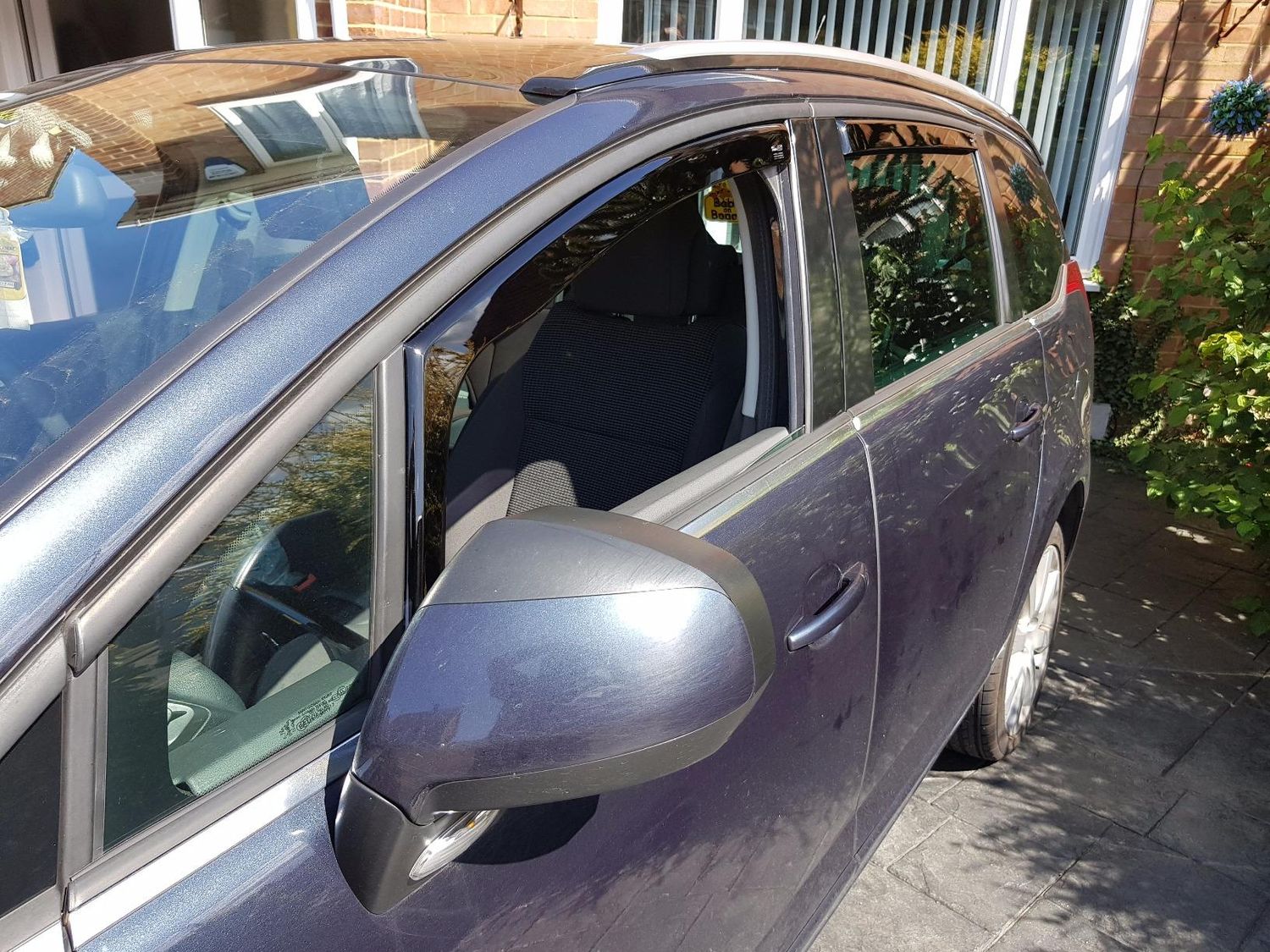 Дефлекторы Heko для окон Peugeot 5008 I 2009-2013. Артикул 26142