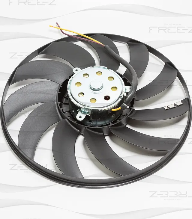 Вентилятор радиатора AUDI A4 (B6) 2001 (Free-Z). Артикул KM0137