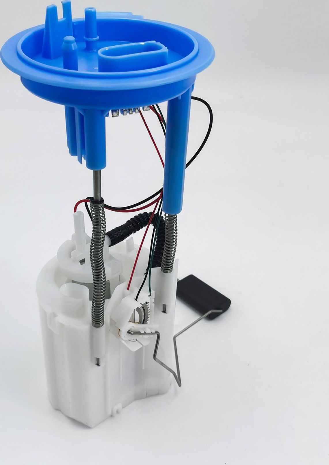 ТОПЛИВНЫЙ БЕНЗОНАСОС В СБОРЕ VAG Q3 (8U) 2.0 TFSI QUATTRO Q3 (8U) 2.0 (Achr). Артикул EFM1150807