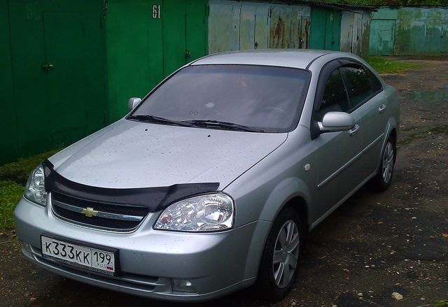 Дефлектор SIM для капота Chevrolet Lacetti седан 2004-2013. Артикул SCHLAC0412