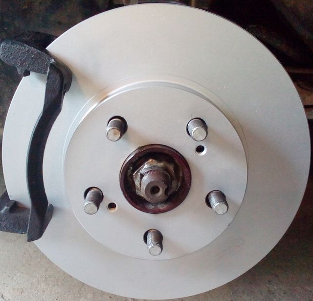 Тормозной диск Textar Pro передний для Toyota Prius II (XW20) 2003-2009. Артикул 92179503