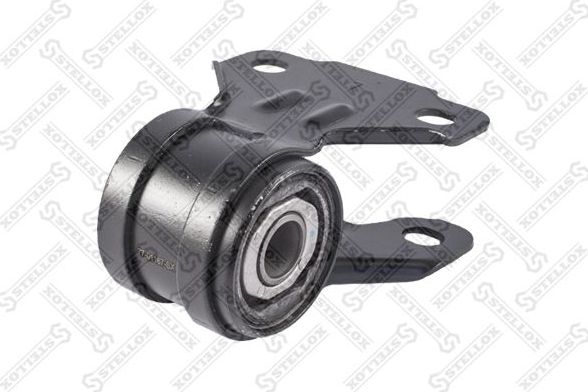 Сайлентблок переднего рычага подвески Stellox нижний для Mazda 3 II (BL) 2008-2014. Артикул 77-01167-SX