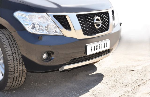 Защита RusStal переднего бампера d75х42 (дуга) для Nissan Patrol Y62 2010-2014. Артикул PAZ-000786