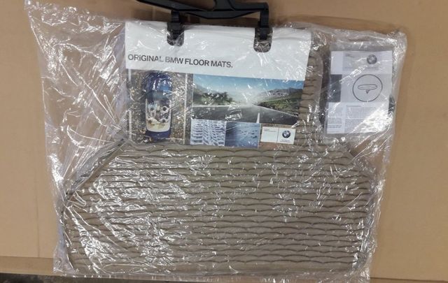 Коврики BMW (OEM) оригинальные 3D для салона BMW X5 E70 2007-2013 задние. Цвет бежевый. Артикул 51472239636