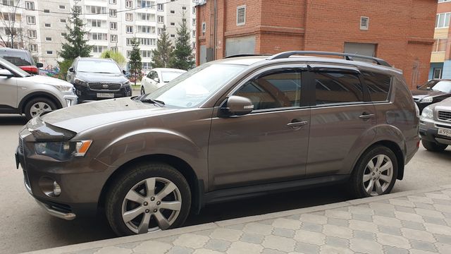 Дефлекторы Cobra Tuning для окон (с хром. молдингом) Citroen C-Crosser 2007-2013. Артикул M41007CR