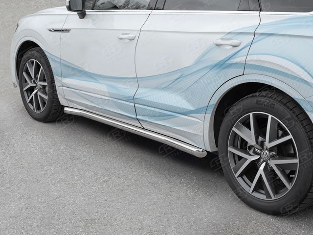 Защита порогов RusStal труба d63 (вариант 1) для Volkswagen Touareg III 2018-2026. Артикул VWTT-0030641