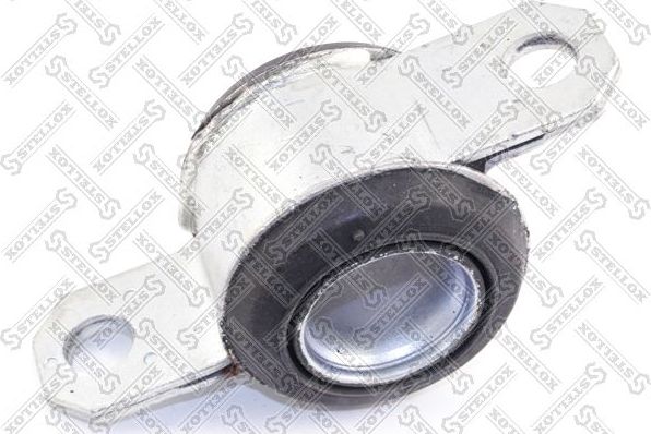 Сайлентблок переднего рычага подвески Stellox. Артикул 77-00149-SX