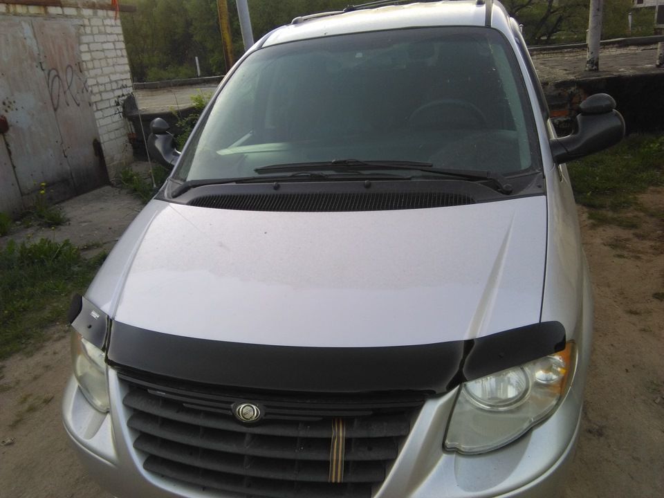 Дефлектор V-Star для капота Chrysler Voyager IV 2001-2008. Артикул H0601