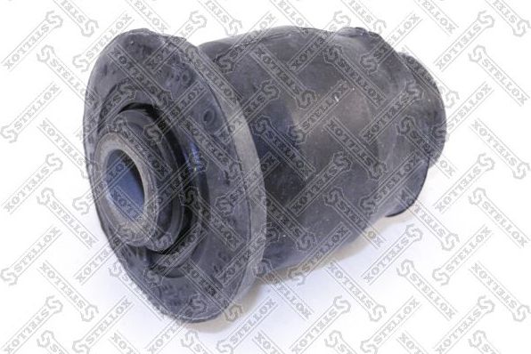 Сайлентблок переднего рычага подвески Stellox. Артикул 87-71010-SX