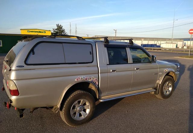 Дефлекторы Cobra Tuning для окон Mitsubishi L200 2001-2006. Артикул M43296