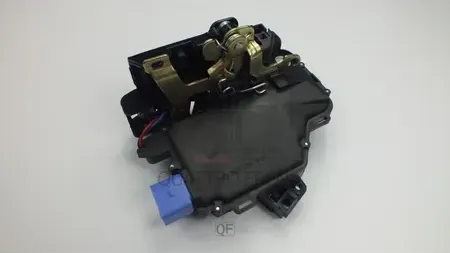 Замок двери fr rh (Quattro Freni). Артикул QF10J00049