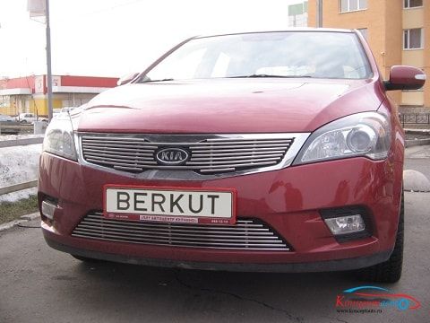 Накладка на решётку радиатора НИЖНЯЯ Berkut d10 для Kia Ceed I 2009-2012. Артикул KCD2.R12