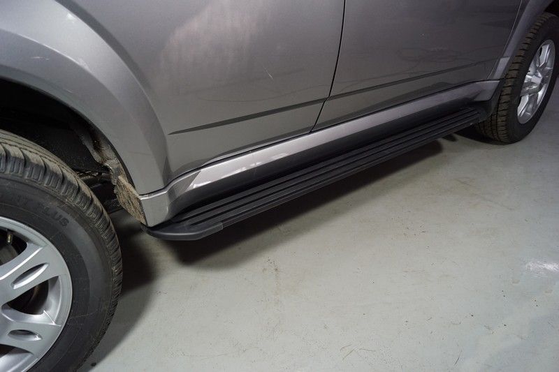 Пороги алюминиевые ТСС Slim Line Black 1720 мм для Haval H5 2020-2026. Артикул HAVH520-33B