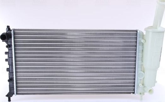 Радиатор охлаждения двигателя Nissens. Артикул 61886