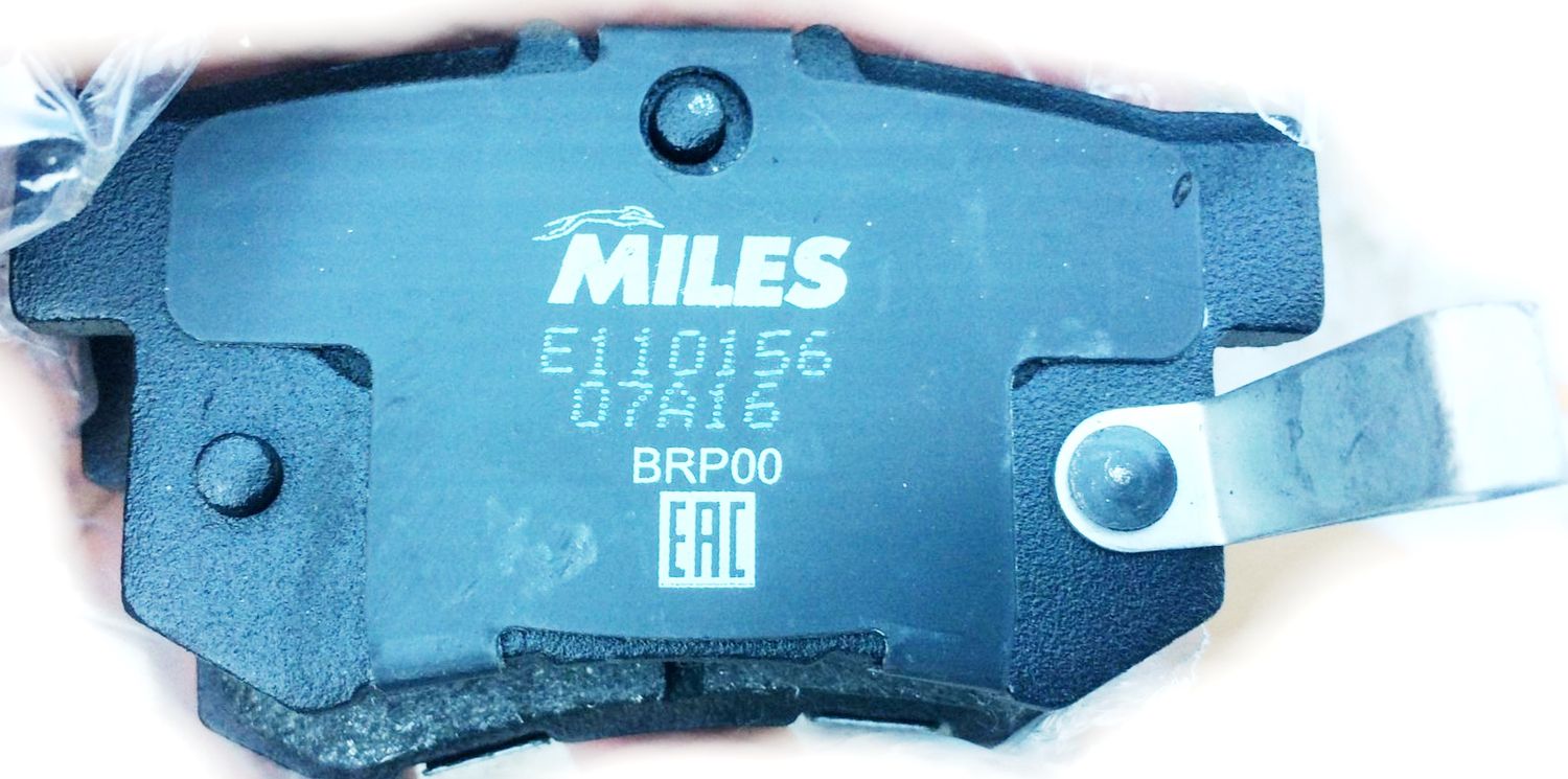 Тормозные колодки Miles (Semi-Metallic). Артикул E110156