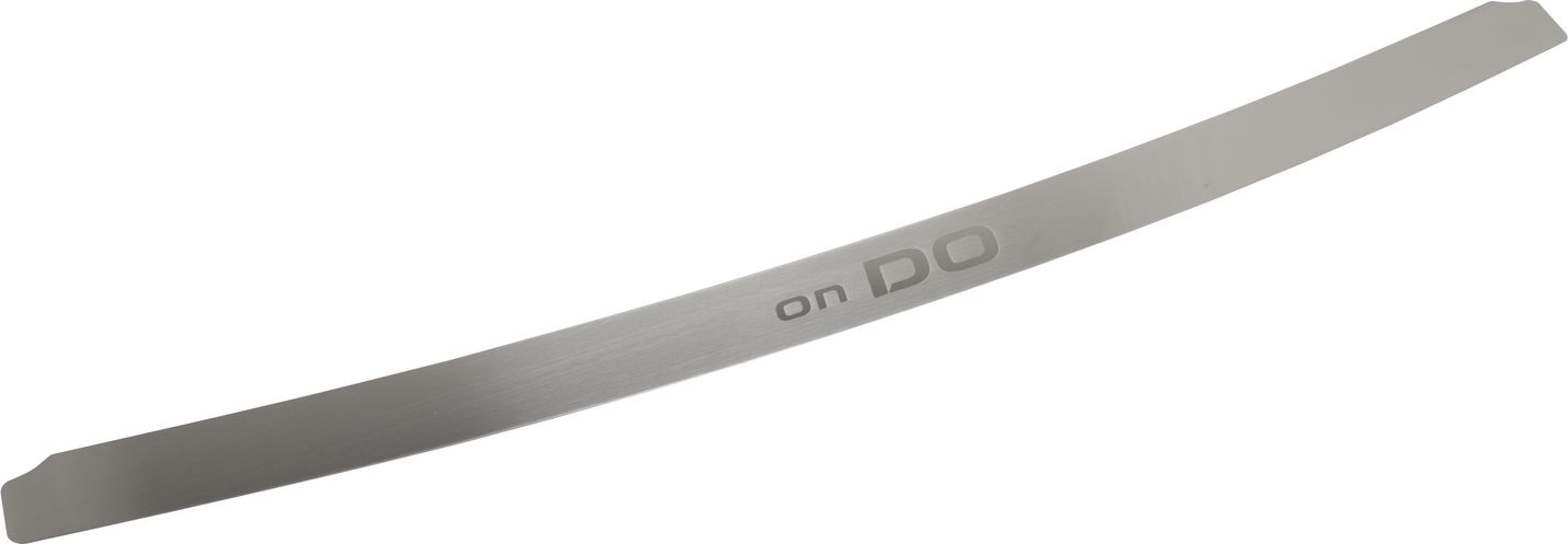 Накладка Arbori на бампер сатинированная с логотипом для Datsun on-DO I 2014-2020. Артикул ARBORI9407RBS01S