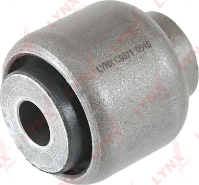 Сайлентблок заднего рычага подвески LYNXauto. Артикул C9671