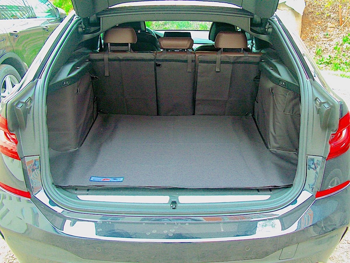 Защитный чехол AUTOSMSTUDIO "Maxi" в багажник автомобиля для BMW 6 серия Gran Turismo 2017-2026, черный. Артикул TP-GT6-MAXI-BL