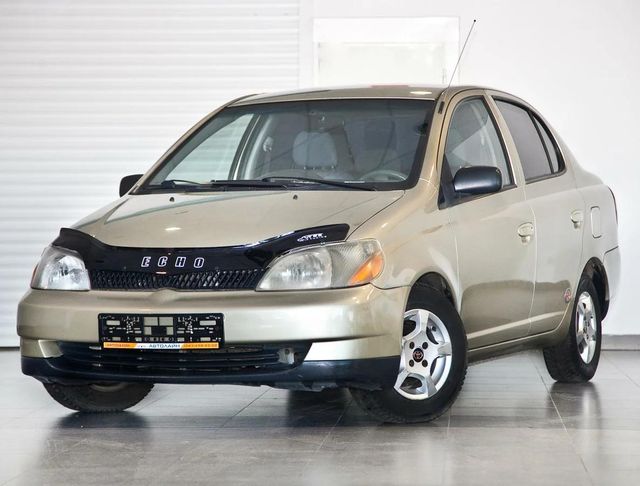 Дефлектор VT52 для капота Toyota Echo седан 1999-2003. Артикул TYA08VT