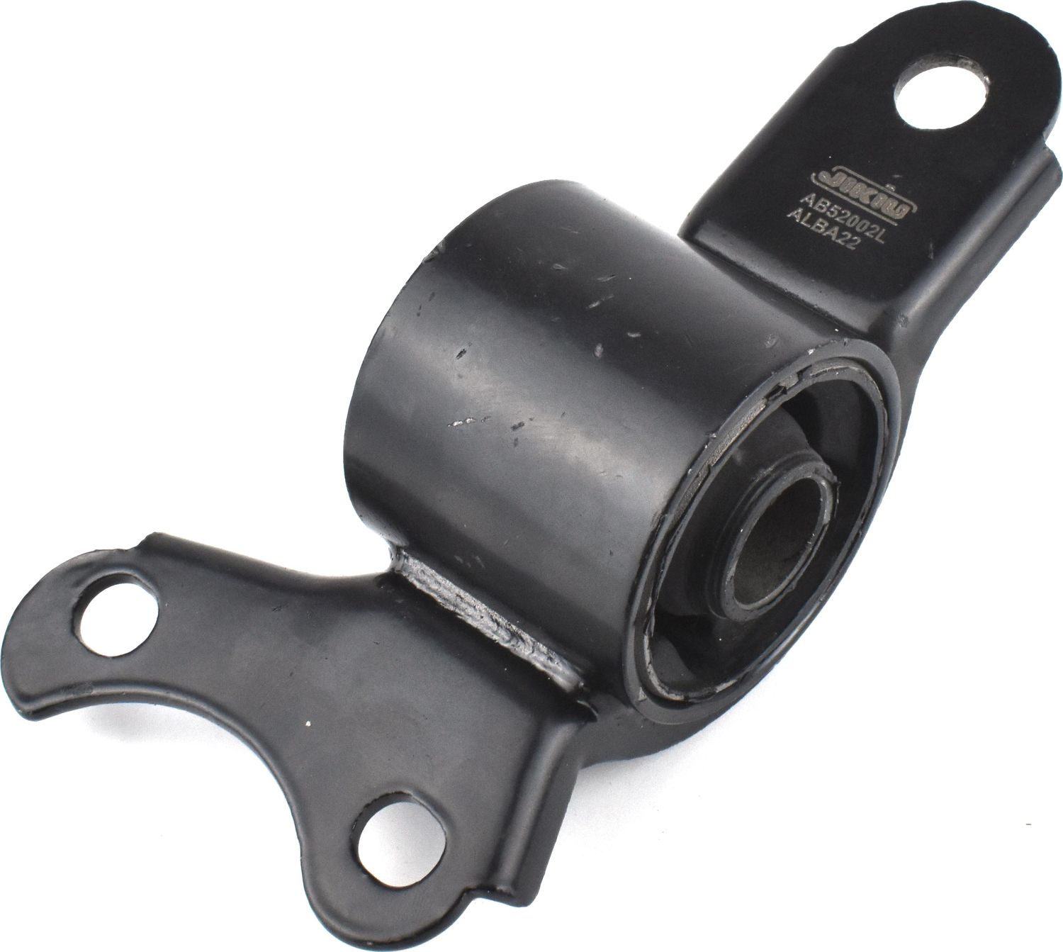 Сайлентблок с кронштейном CHEVROLET EPICA LA69 06-12 CHEVROLET EVANDA 04-06 (Jikiu). Артикул AB52002L