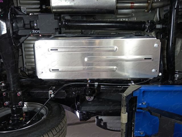 Защита алюминиевая ТСС (4 мм) для бака Fiat Fullback (MT) 2016-2019. Артикул ZKTCC00155