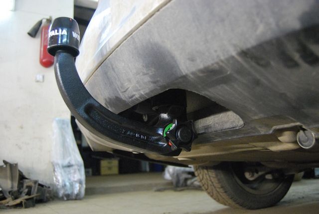 Фаркоп Westfalia для Audi A6 С6 cедан, универсал (вкл. Quattro, S-Line) 2004-2011. Быстросъемный крюк. Артикул 305269600001